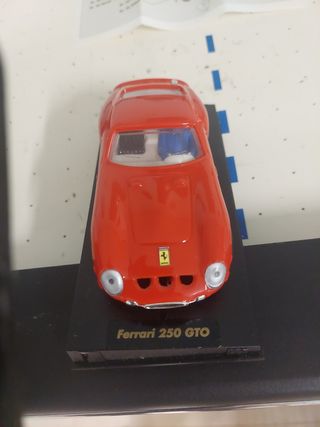Ferrari 250 GTO Scalextric Cartronic