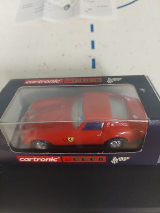 Ferrari 250 GTO Scalextric Cartronic