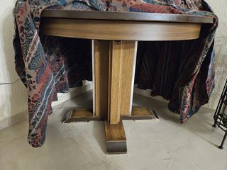 Mesa redonda extensible de madera