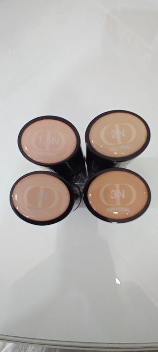  Fondotinta Dior Beige - il prezzo per 1 unità 