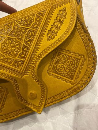 Bolso cuero artesanal amarillo