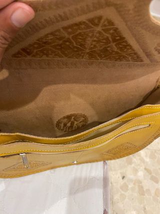Bolso cuero artesanal amarillo