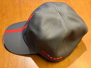 Gorra Prada Luna Rossa - Gris/Roja