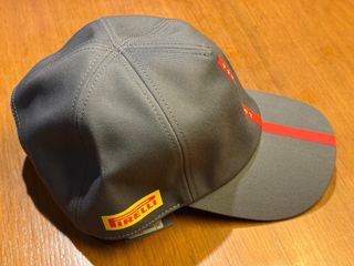 Gorra Prada Luna Rossa - Gris/Roja