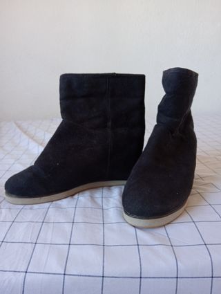 Botines negros - botines de borreguillo
