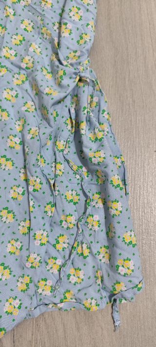 Peto Lefties azul claro con flores