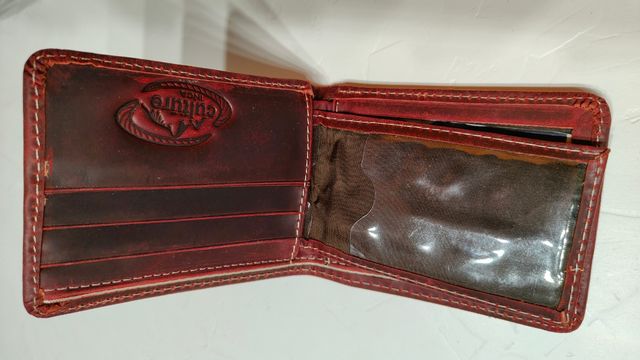 Cartera cuero grabada Perú