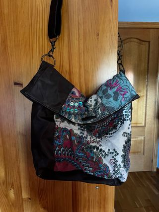Bolso Desigual marrón y multicolor