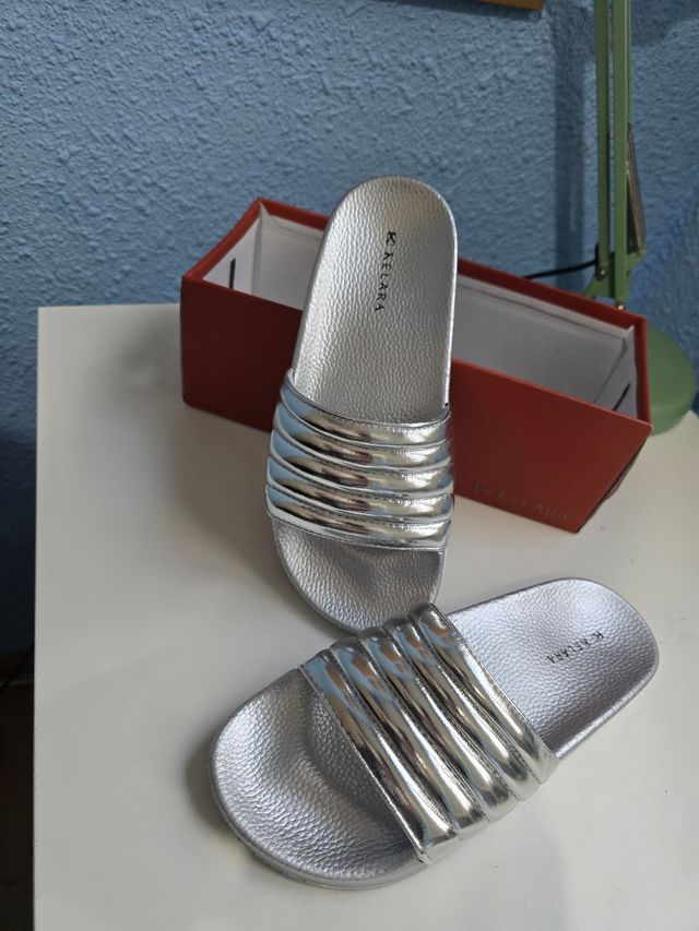Sandalias KELARA plateadas
