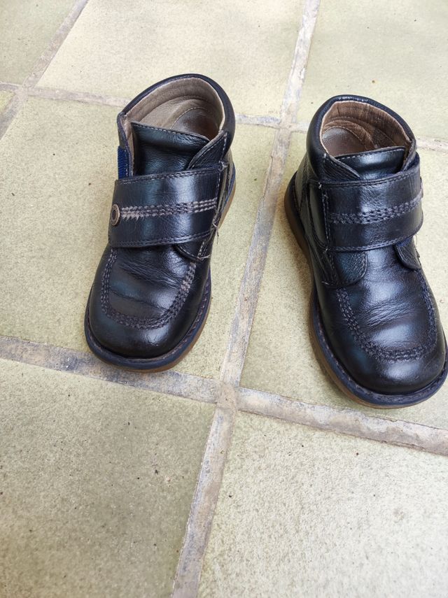 Botines niño piel azul marino talla 28