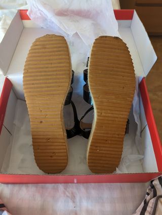 Sandalias cuña MARYPAZ negras