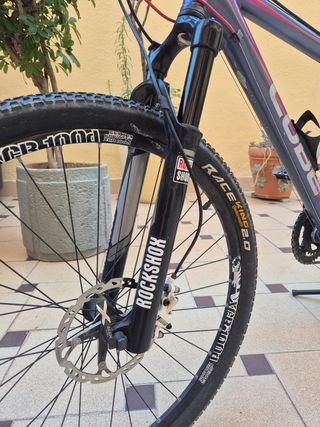 Bicicleta de montaña Cube
