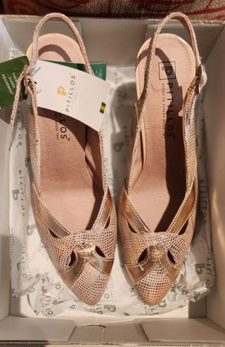 Pitillos-Zapatos rodados y dorados, talla 40