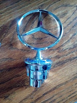 Emblema Mercedes-Benz