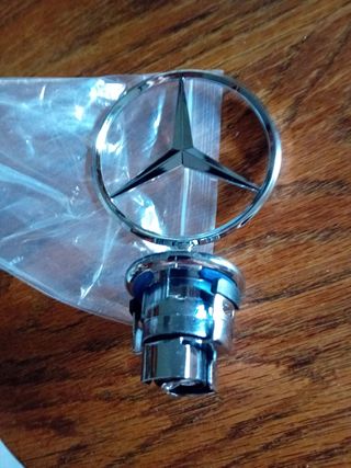 Emblema Mercedes-Benz