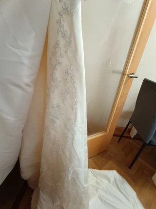 Vestido novia blanco roto - velo largo con bordado