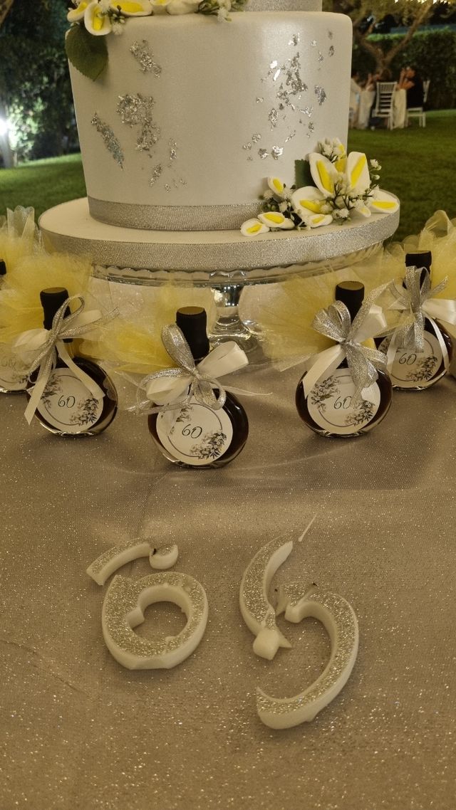 Torta finta 3 piani - argento/bianco