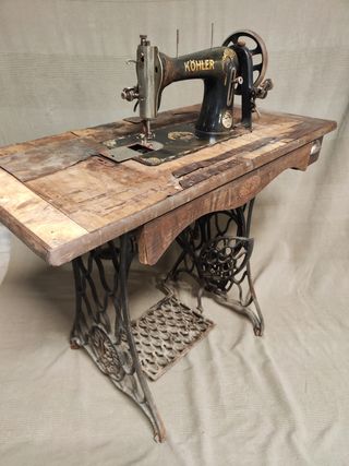 Màquina de cosir antiga per restaurar