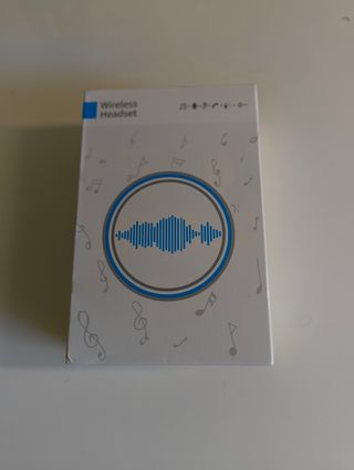 Auriculares inalámbricos con linterna 