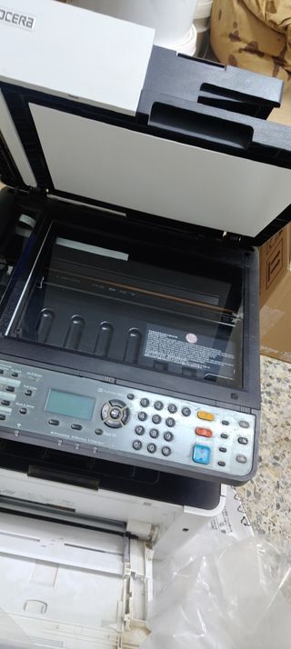 Impresora kyocera multifunción laser color-recoger