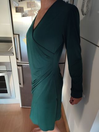 Vestido verde cruzado. Talla única