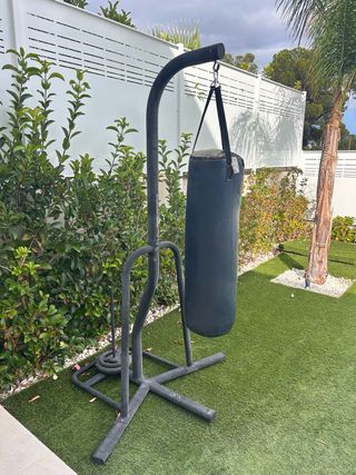 Saco de boxeo con soporte - Buen estado