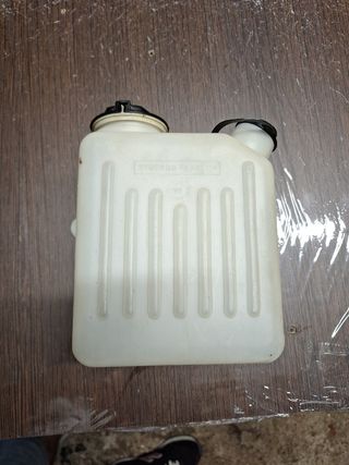 Botella limpiaparabrisas Ford fiesta MK1 