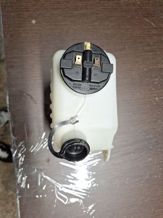 Botella limpiaparabrisas Ford fiesta MK1 