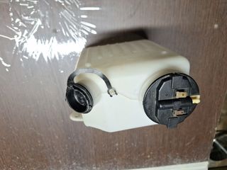 Botella limpiaparabrisas Ford fiesta MK1 