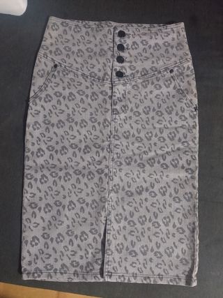 Falda midi gris leopardo Talla 36