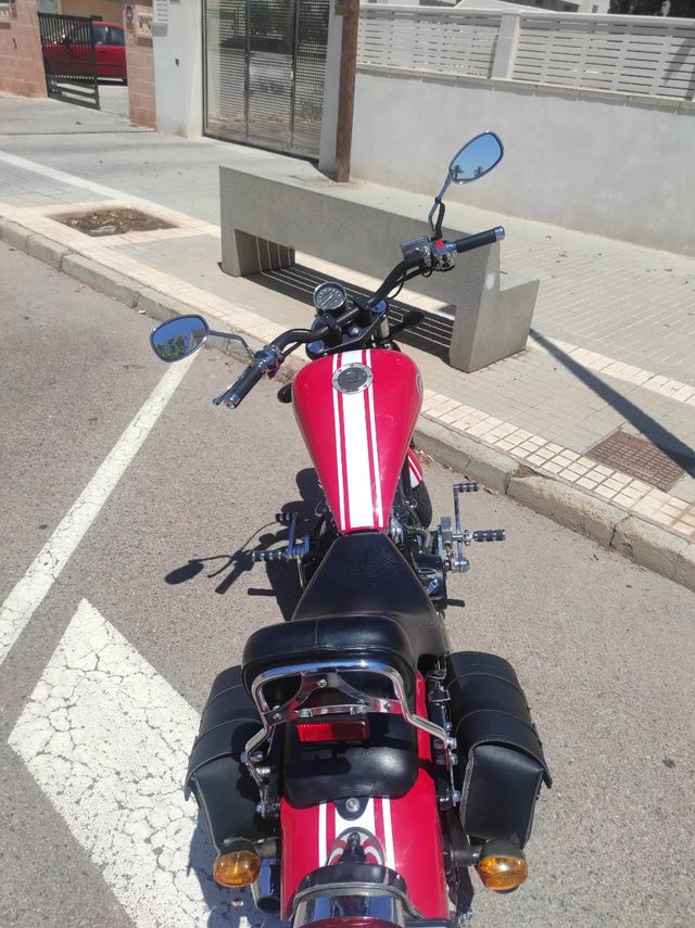 Moto Leonard Daytona 125 roja