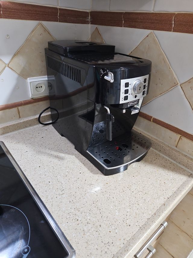 Cafetera Delonghi MagnificaS