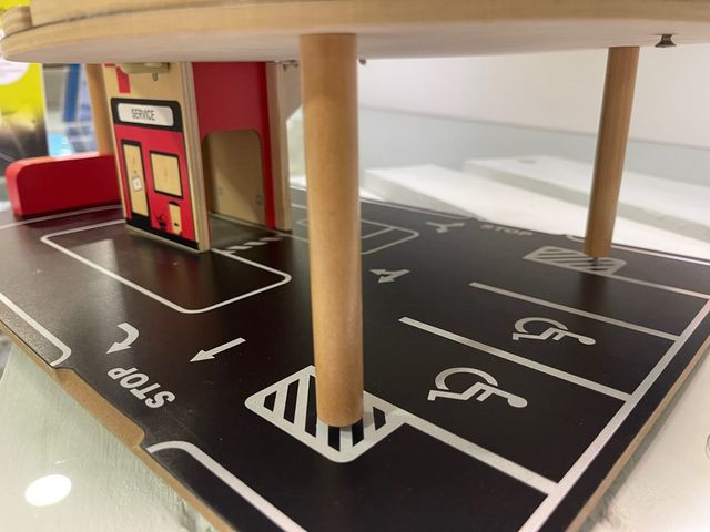 Aparcamiento Hape de madera