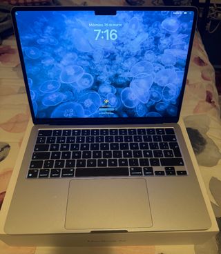 MacBook Air M3 2024 Plata