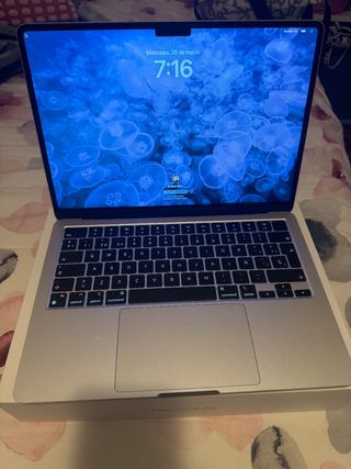 MacBook Air M3 2024 Plata