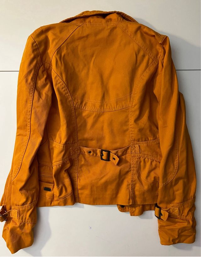 Chaqueta naranja mujer