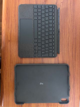Logitech Combo Touch iPad Air 4