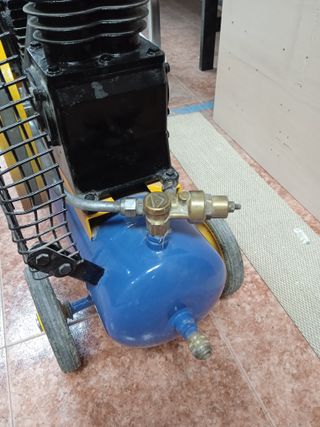 CH030 - Compresor para máquina de gotelé Sagola