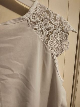 Blusa guipur