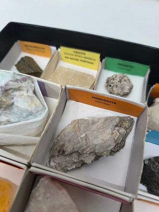 Conjunto de 18 Minerais