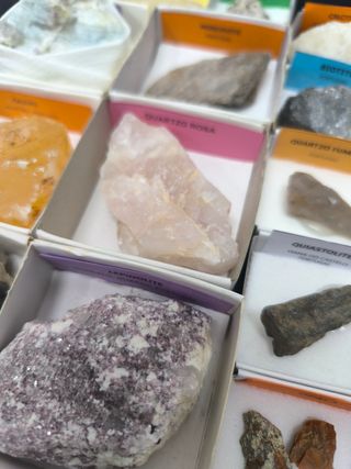 Conjunto de 18 Minerais