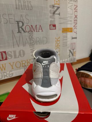 Nike Air Max 95 Blancas/Curry - Talla 42.5