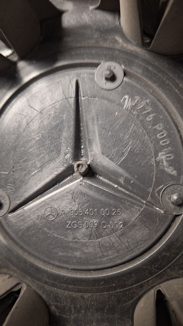 Tapacubos Mercedes Sprinter/Vito