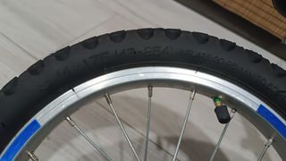 Bicicleta infantil 14" BTWIN con Ruedines
