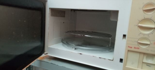 Microondas Moulinex FM 1535 - 750W