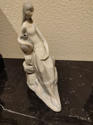 Pareja figuras porcelana Nao