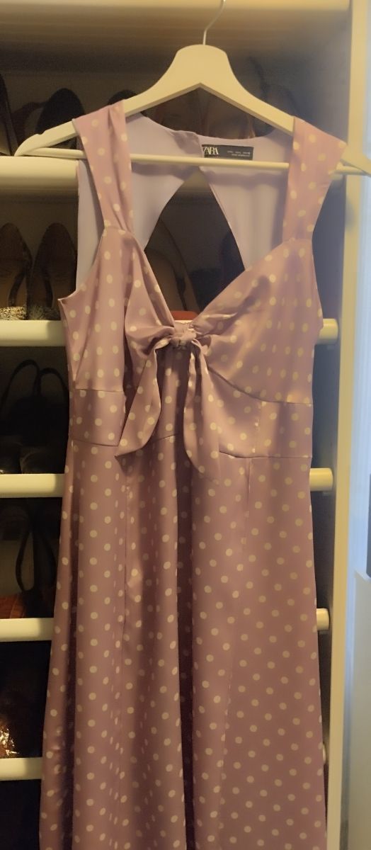 Vestido satén lunares lila y blanco