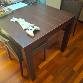 Mesa comedor extensible + 4 sillas