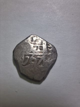 1 macuquina de Carlos III 1767 Potosí
