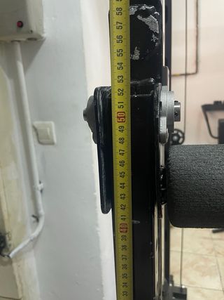 Útil cuádriceps/femorales multipower – resistente 